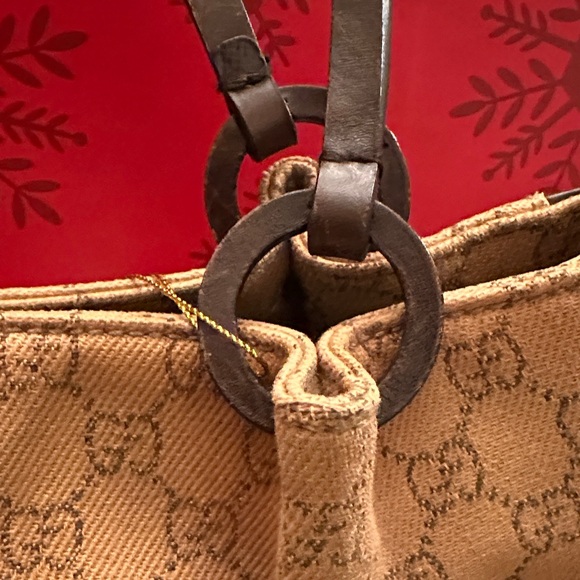 Gucci Signature Tan and Brown Messenger Bag - Picture 8 of 15